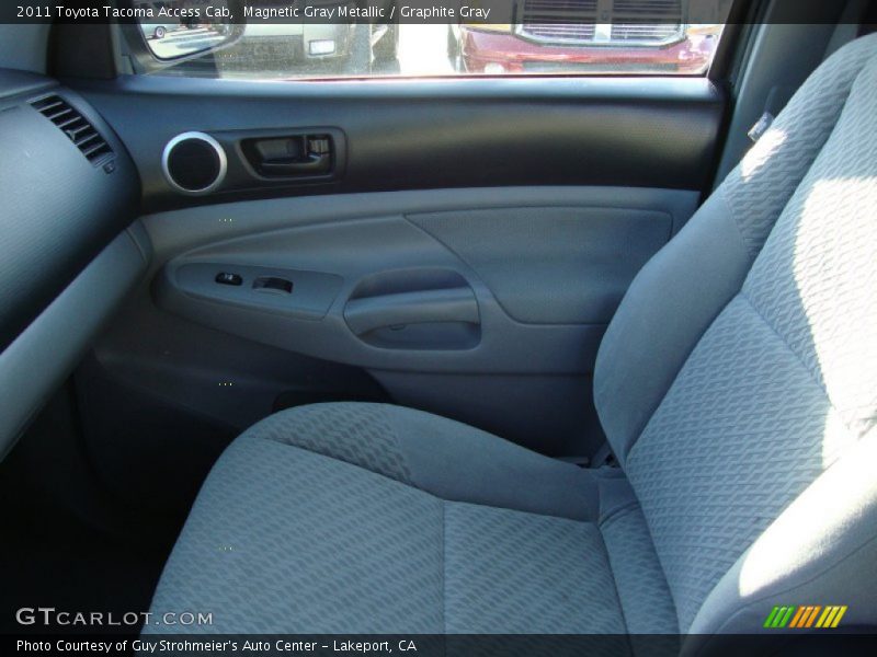 Magnetic Gray Metallic / Graphite Gray 2011 Toyota Tacoma Access Cab