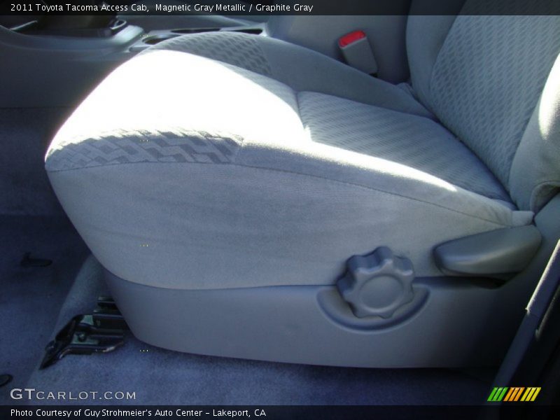 Magnetic Gray Metallic / Graphite Gray 2011 Toyota Tacoma Access Cab