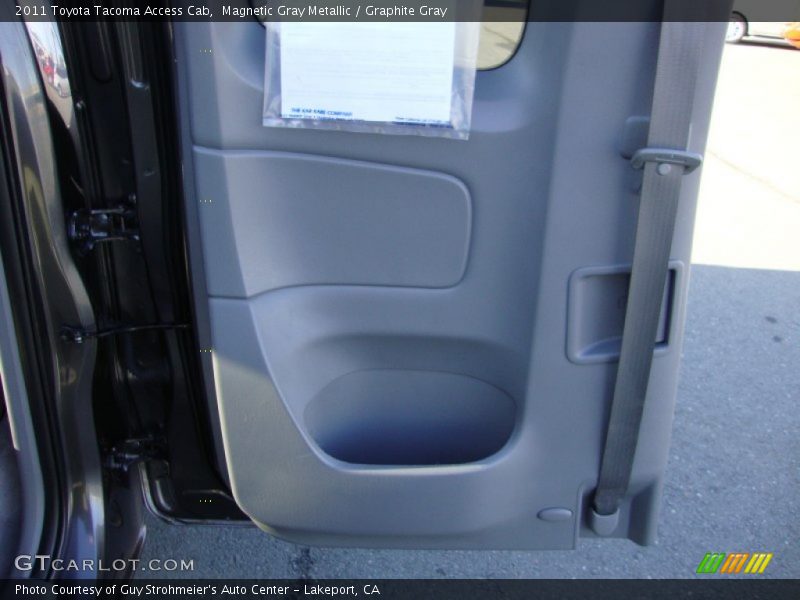 Magnetic Gray Metallic / Graphite Gray 2011 Toyota Tacoma Access Cab