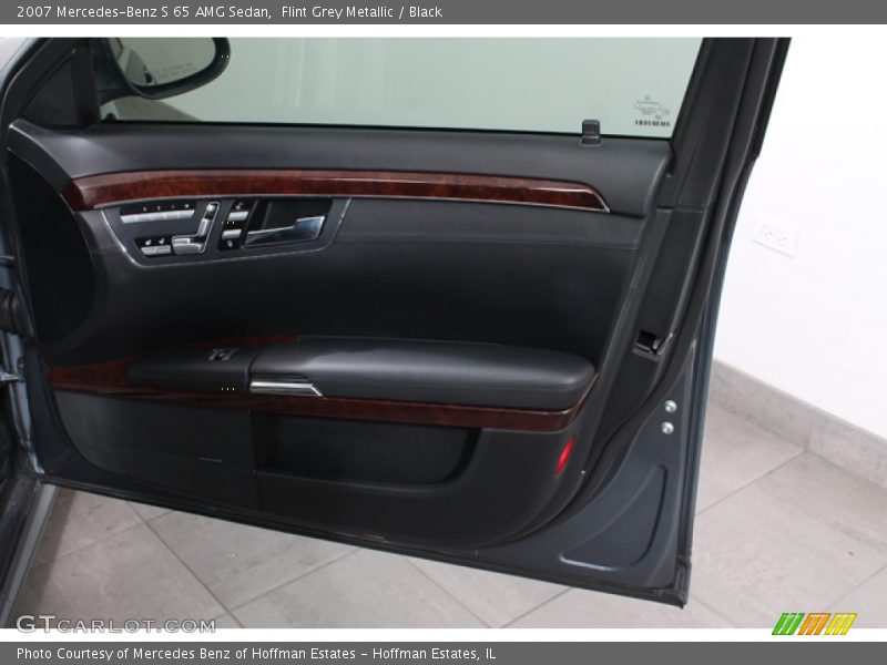 Door Panel of 2007 S 65 AMG Sedan