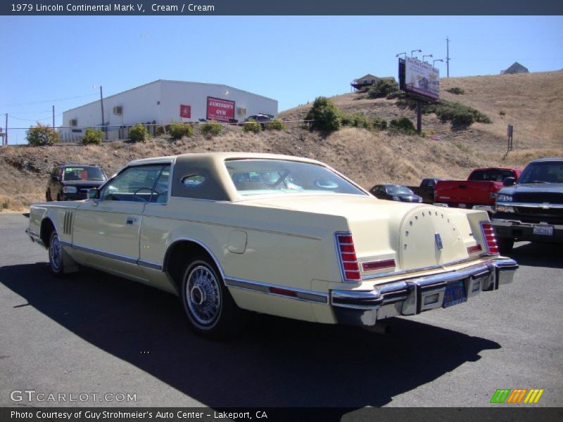 Cream / Cream 1979 Lincoln Continental Mark V