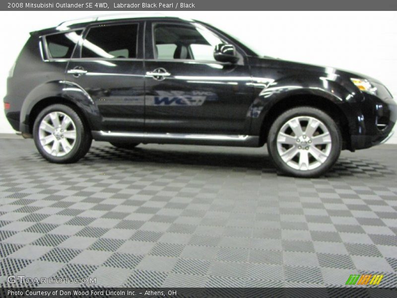 Labrador Black Pearl / Black 2008 Mitsubishi Outlander SE 4WD