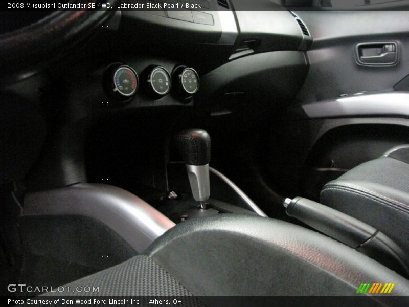 Labrador Black Pearl / Black 2008 Mitsubishi Outlander SE 4WD