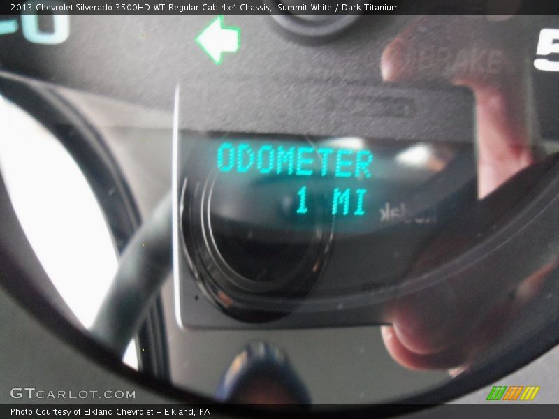 Summit White / Dark Titanium 2013 Chevrolet Silverado 3500HD WT Regular Cab 4x4 Chassis
