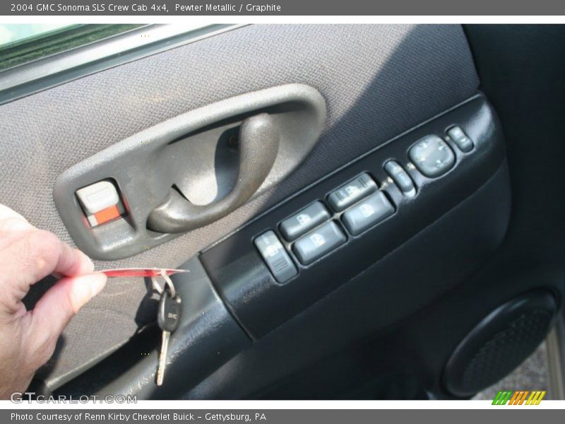 Pewter Metallic / Graphite 2004 GMC Sonoma SLS Crew Cab 4x4