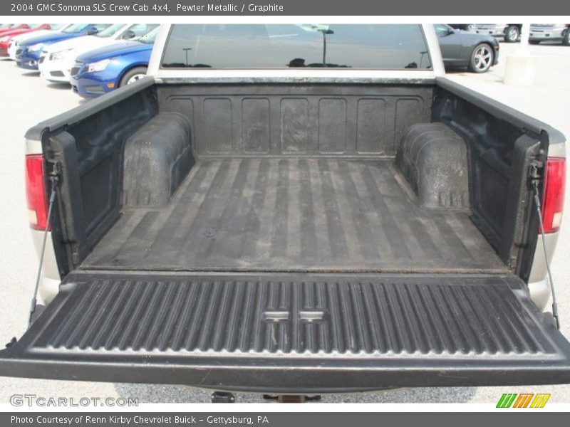 2004 Sonoma SLS Crew Cab 4x4 Trunk