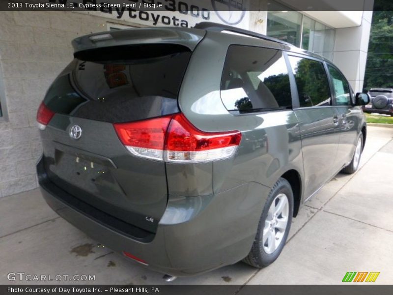 Cypress Green Pearl / Bisque 2013 Toyota Sienna LE