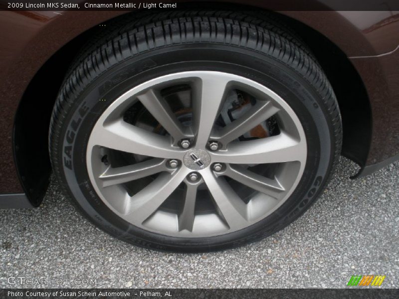  2009 MKS Sedan Wheel