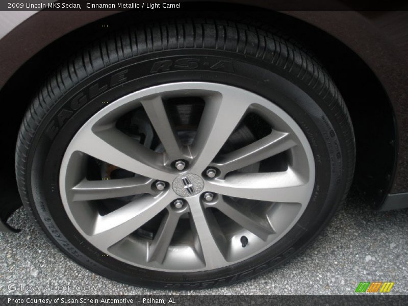  2009 MKS Sedan Wheel
