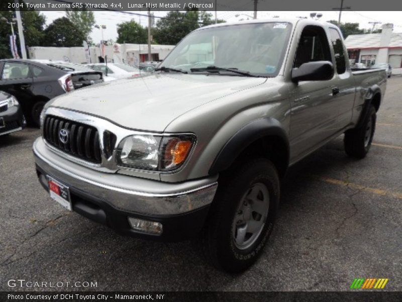Lunar Mist Metallic / Charcoal 2004 Toyota Tacoma SR5 Xtracab 4x4