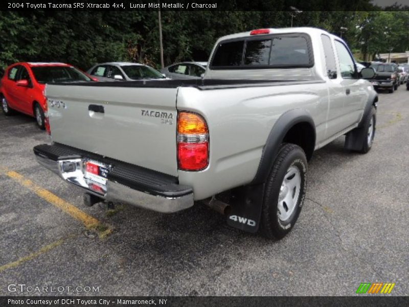 Lunar Mist Metallic / Charcoal 2004 Toyota Tacoma SR5 Xtracab 4x4