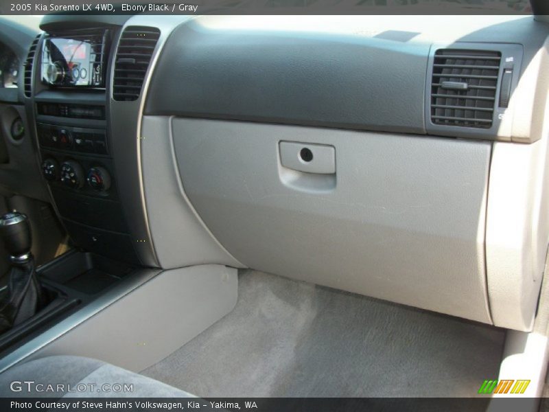 Ebony Black / Gray 2005 Kia Sorento LX 4WD