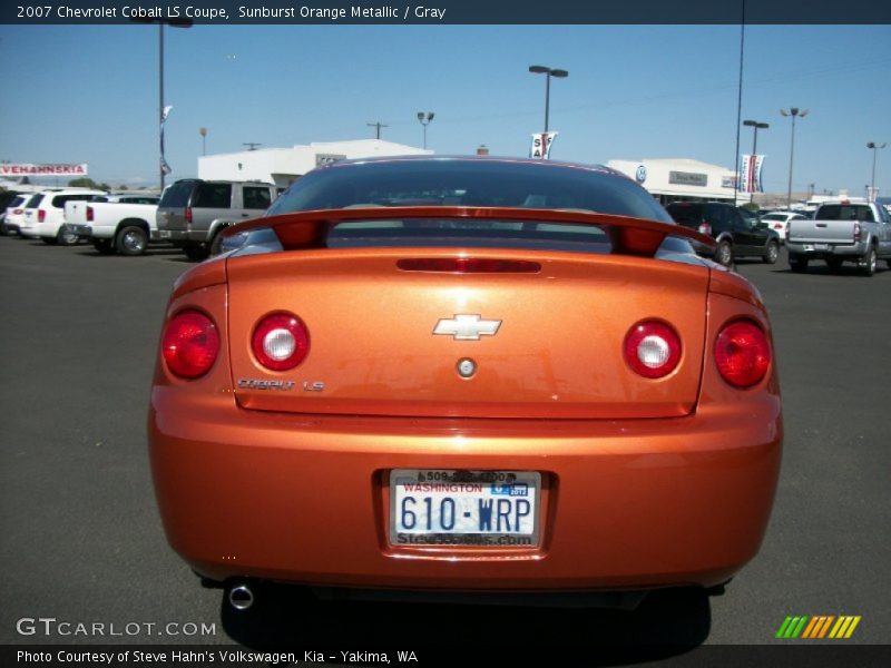 Sunburst Orange Metallic / Gray 2007 Chevrolet Cobalt LS Coupe