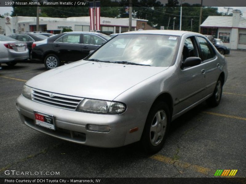 Platinum Metallic / Gray 1997 Nissan Altima