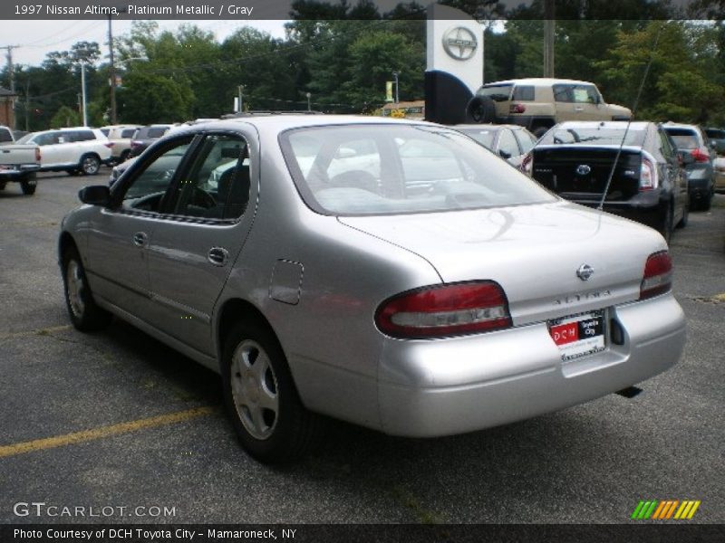 Platinum Metallic / Gray 1997 Nissan Altima