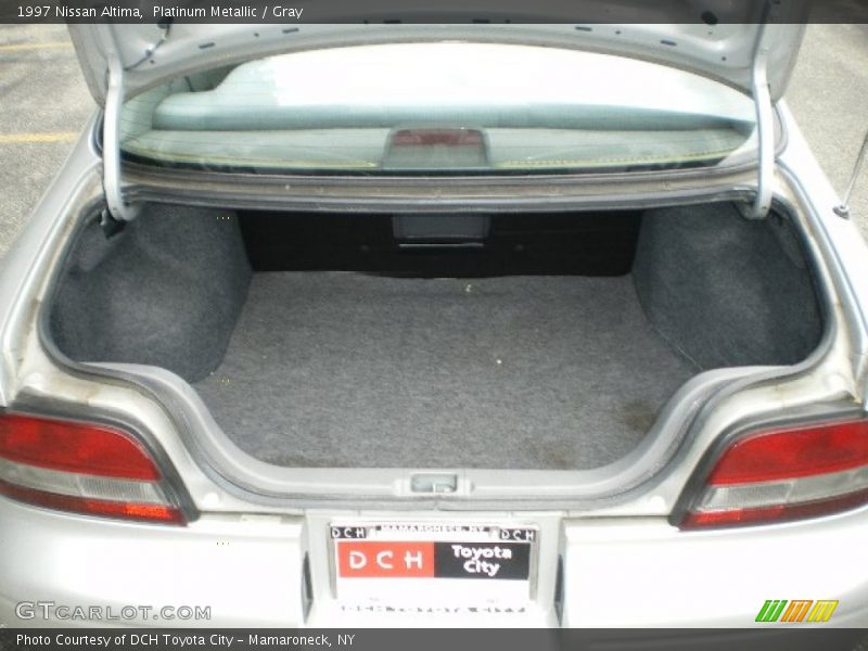 Platinum Metallic / Gray 1997 Nissan Altima