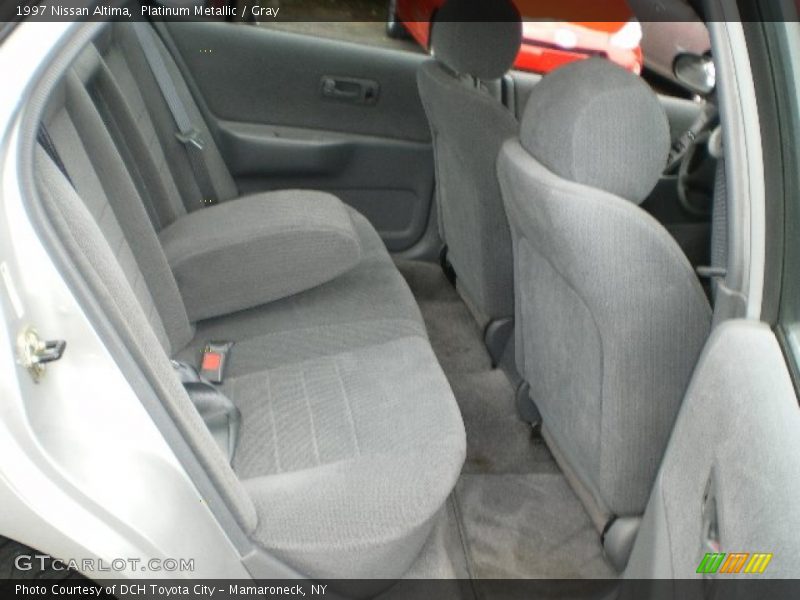 Platinum Metallic / Gray 1997 Nissan Altima