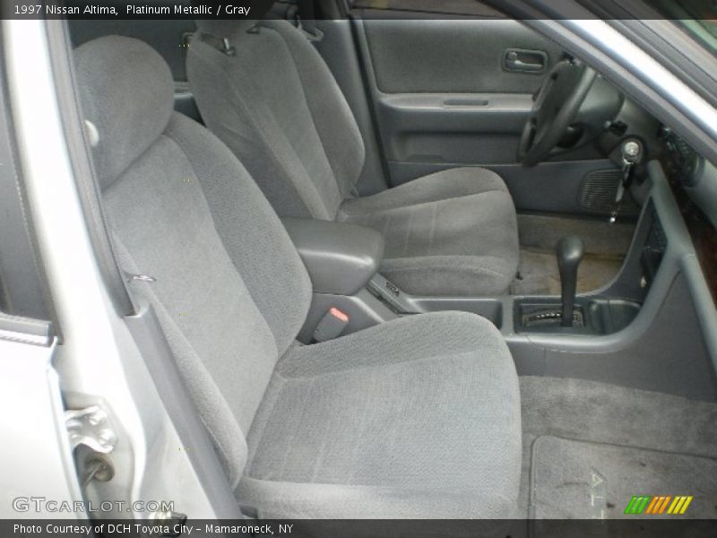 Platinum Metallic / Gray 1997 Nissan Altima
