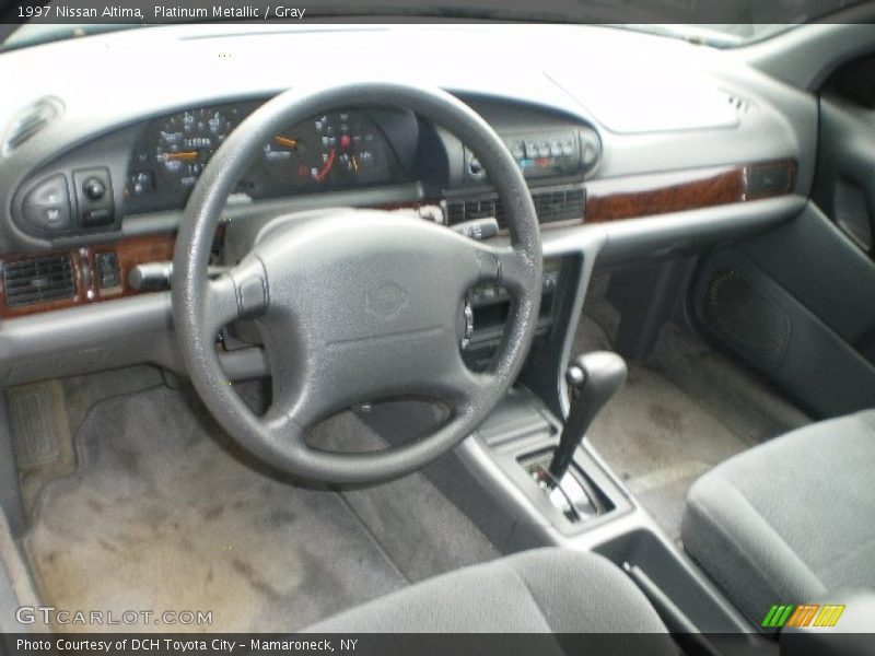 Platinum Metallic / Gray 1997 Nissan Altima