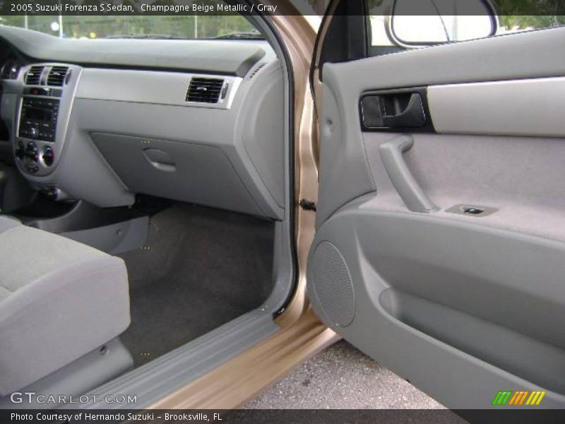 Champagne Beige Metallic / Gray 2005 Suzuki Forenza S Sedan