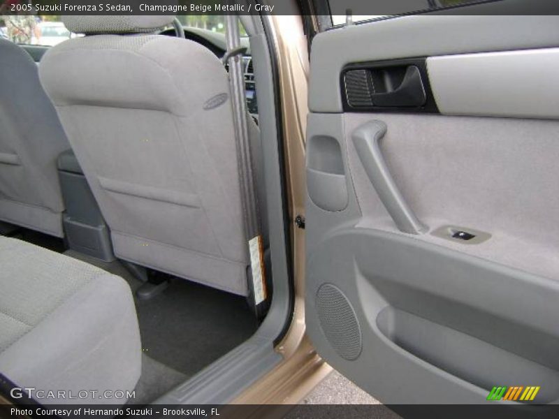 Champagne Beige Metallic / Gray 2005 Suzuki Forenza S Sedan