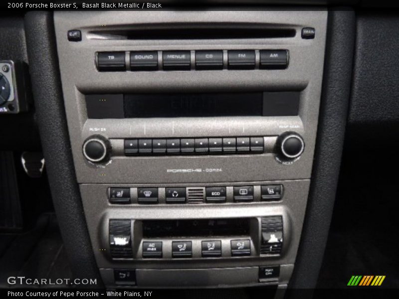 Controls of 2006 Boxster S