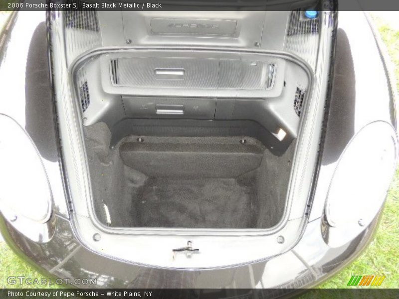  2006 Boxster S Trunk