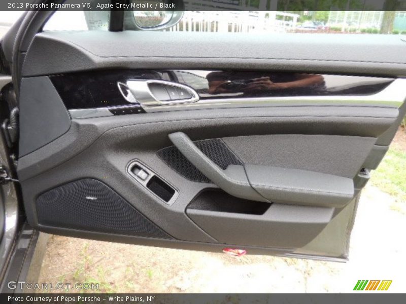 Door Panel of 2013 Panamera V6