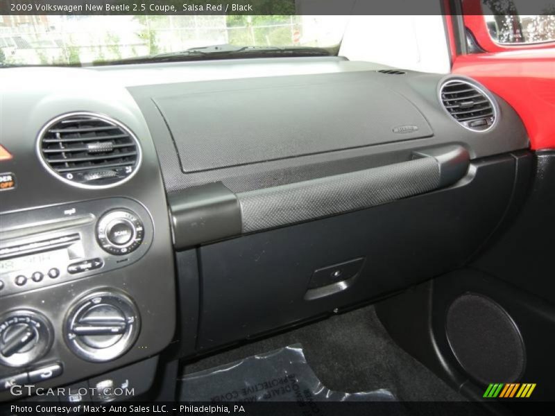 Salsa Red / Black 2009 Volkswagen New Beetle 2.5 Coupe