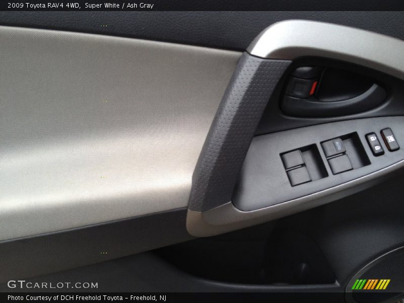 Super White / Ash Gray 2009 Toyota RAV4 4WD