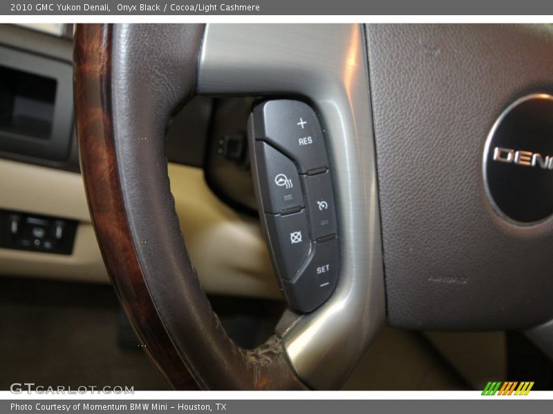 Onyx Black / Cocoa/Light Cashmere 2010 GMC Yukon Denali