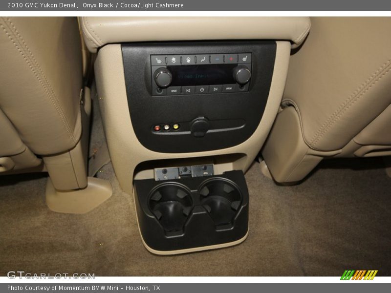 Onyx Black / Cocoa/Light Cashmere 2010 GMC Yukon Denali