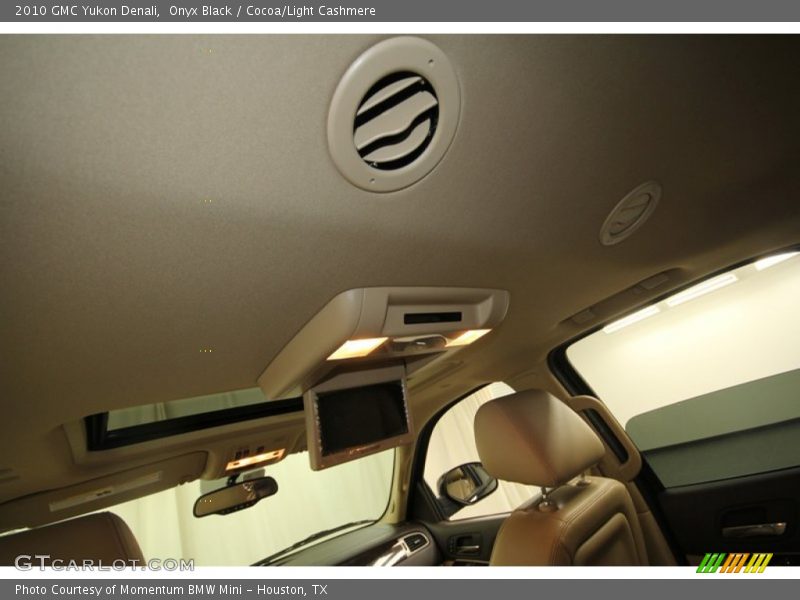 Onyx Black / Cocoa/Light Cashmere 2010 GMC Yukon Denali