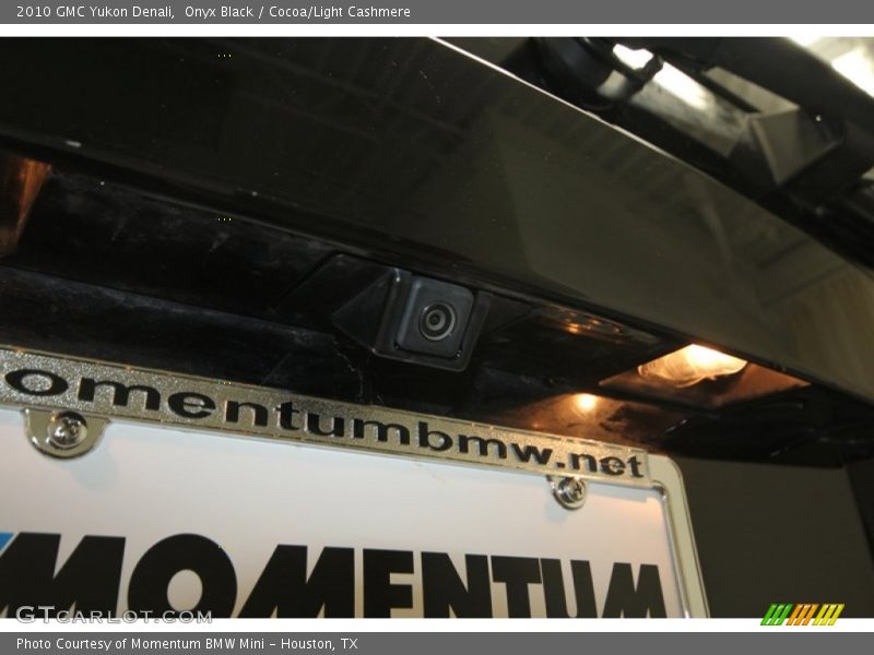 Onyx Black / Cocoa/Light Cashmere 2010 GMC Yukon Denali