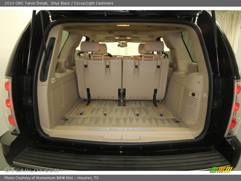 Onyx Black / Cocoa/Light Cashmere 2010 GMC Yukon Denali