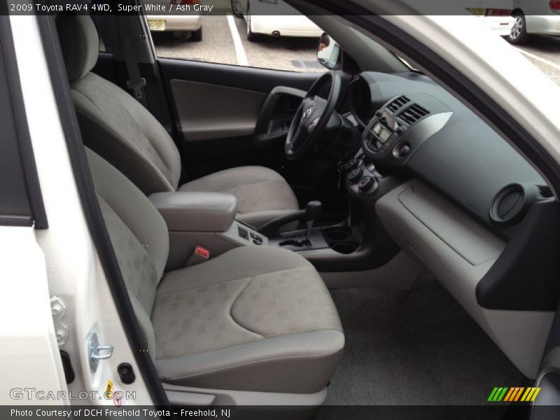 Super White / Ash Gray 2009 Toyota RAV4 4WD