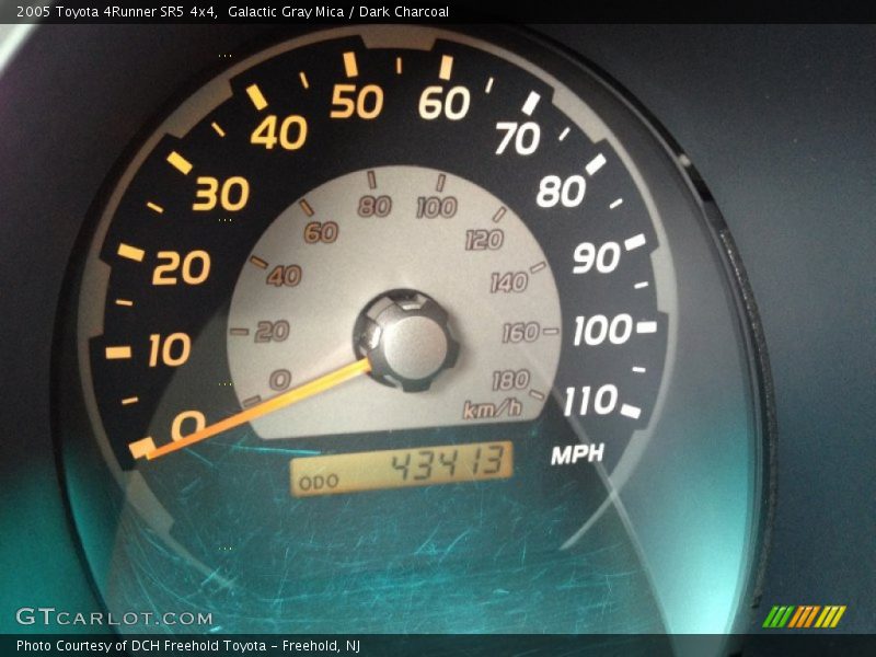 Galactic Gray Mica / Dark Charcoal 2005 Toyota 4Runner SR5 4x4