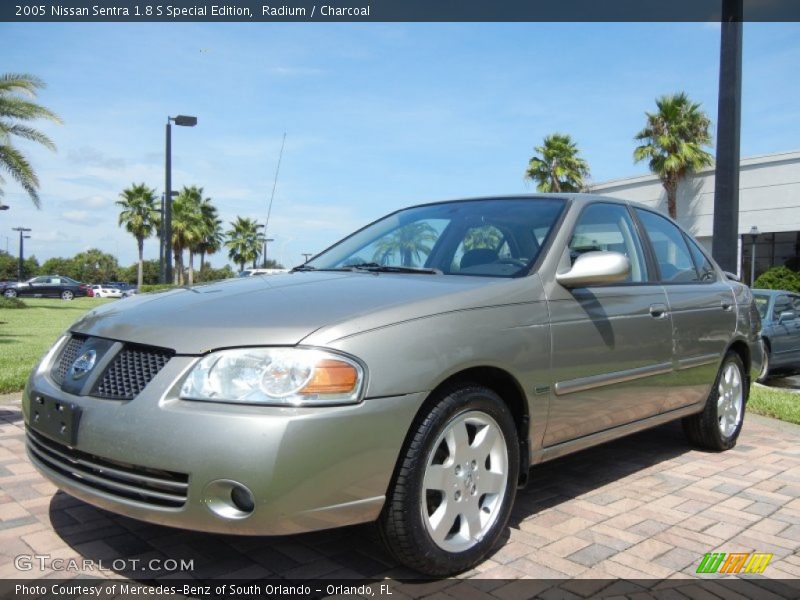 Front 3/4 View of 2005 Sentra 1.8 S Special Edition