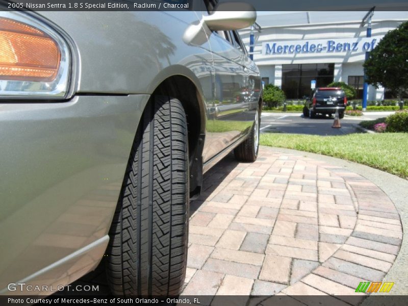 Radium / Charcoal 2005 Nissan Sentra 1.8 S Special Edition
