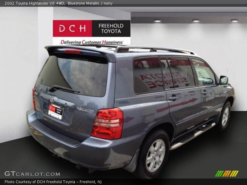 Bluestone Metallic / Ivory 2002 Toyota Highlander V6 4WD