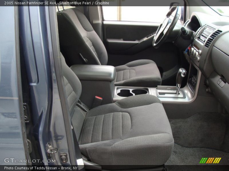 Silverton Blue Pearl / Graphite 2005 Nissan Pathfinder SE 4x4