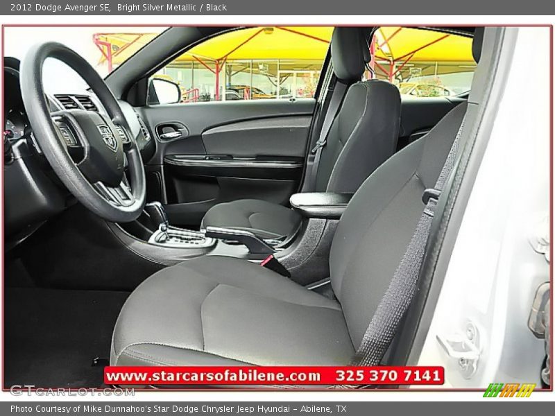 Bright Silver Metallic / Black 2012 Dodge Avenger SE