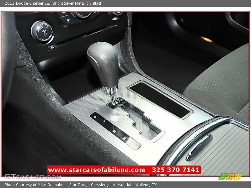 Bright Silver Metallic / Black 2012 Dodge Charger SE