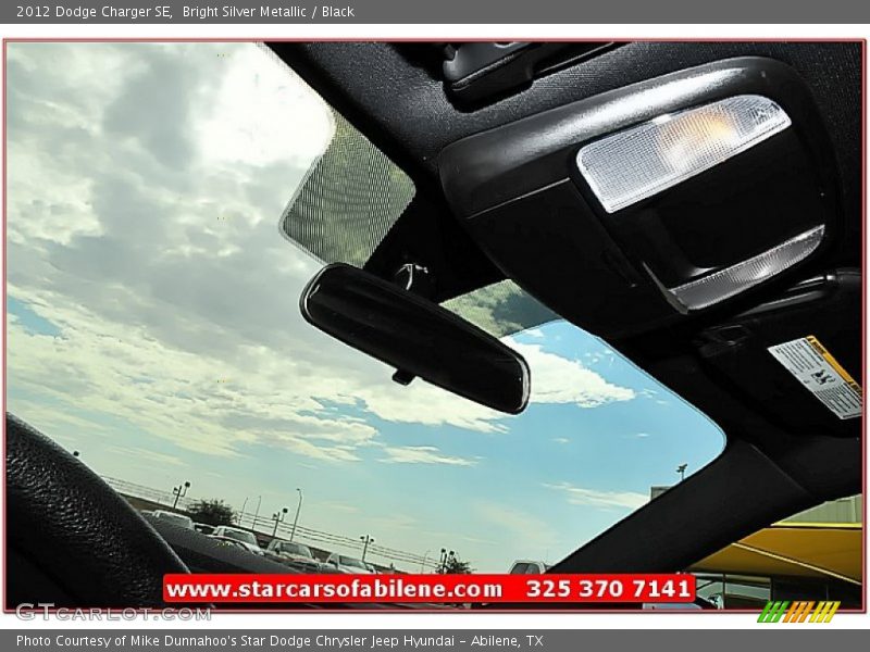 Bright Silver Metallic / Black 2012 Dodge Charger SE