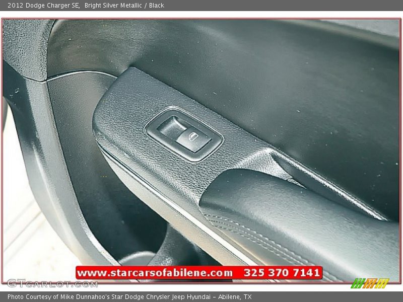 Bright Silver Metallic / Black 2012 Dodge Charger SE