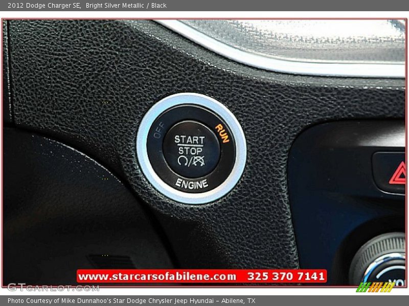 Bright Silver Metallic / Black 2012 Dodge Charger SE