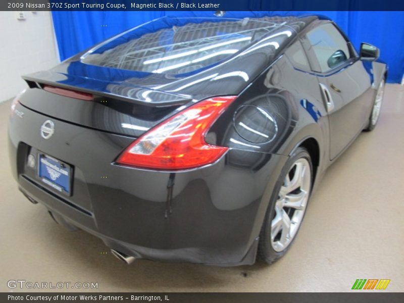 Magnetic Black / Black Leather 2009 Nissan 370Z Sport Touring Coupe