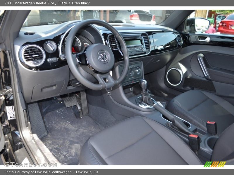 Black / Titan Black 2013 Volkswagen Beetle 2.5L