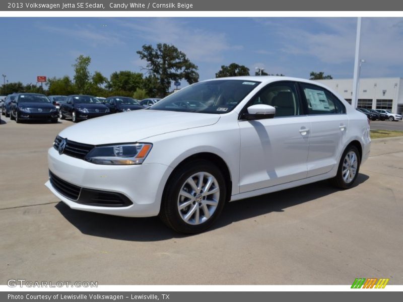 Candy White / Cornsilk Beige 2013 Volkswagen Jetta SE Sedan