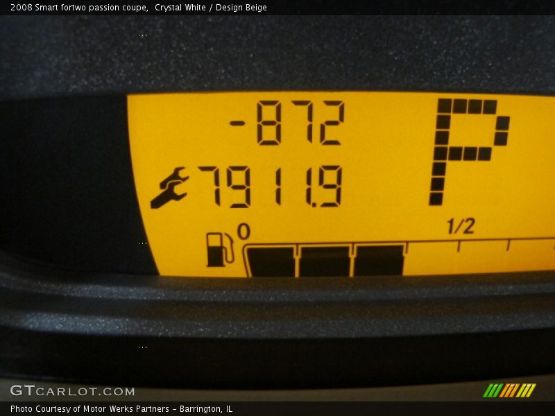 Crystal White / Design Beige 2008 Smart fortwo passion coupe